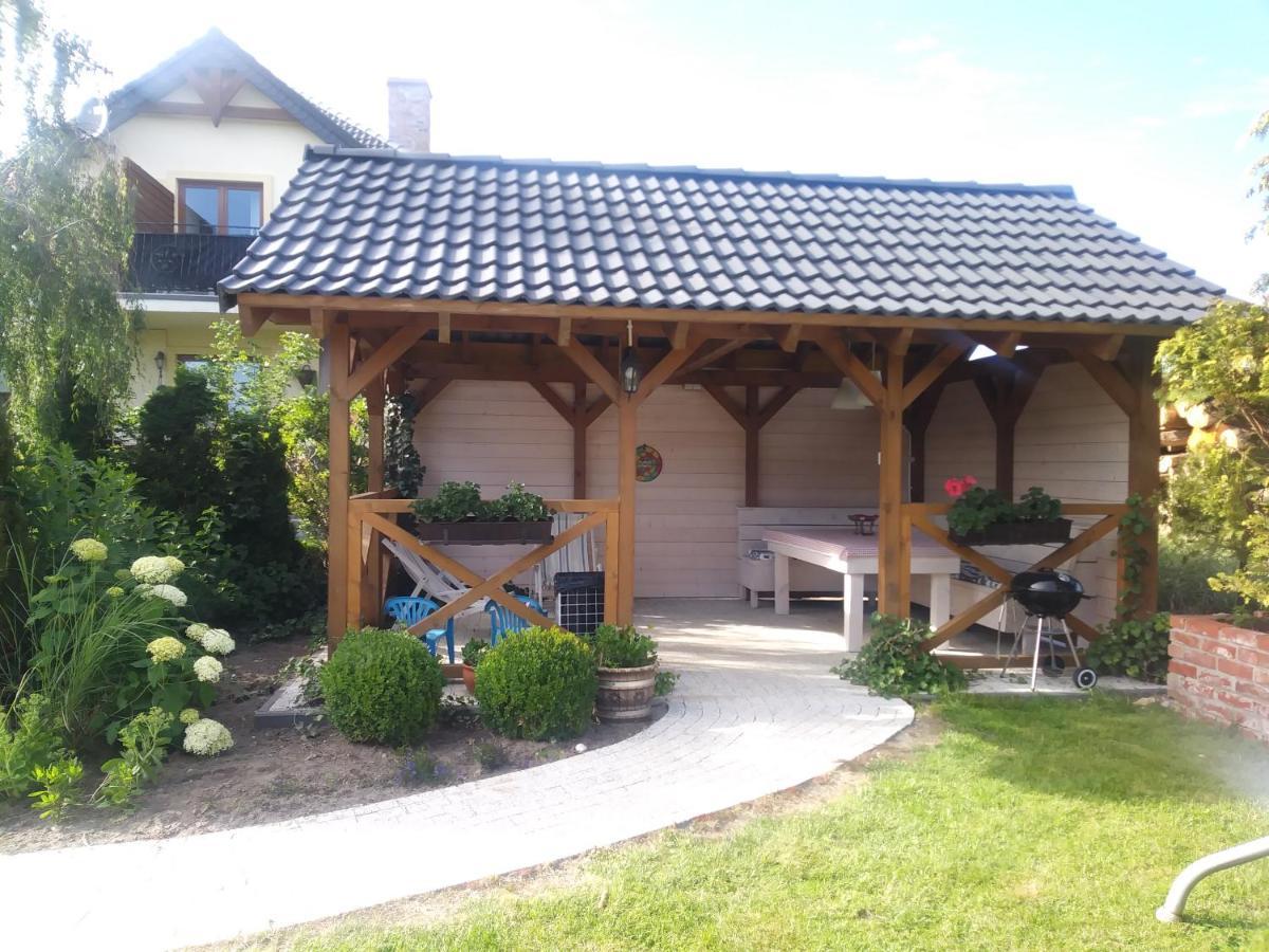 Domki I Pokoje Goscinne Marika Bobolin Exterior photo
